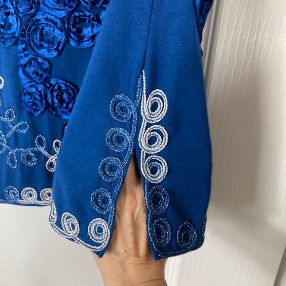 Nwot ONCE AGAIN Top M Blue Embroidery Silver Ribbon-Soutache-Floral Long-Sleeve - Picture 6 of 10